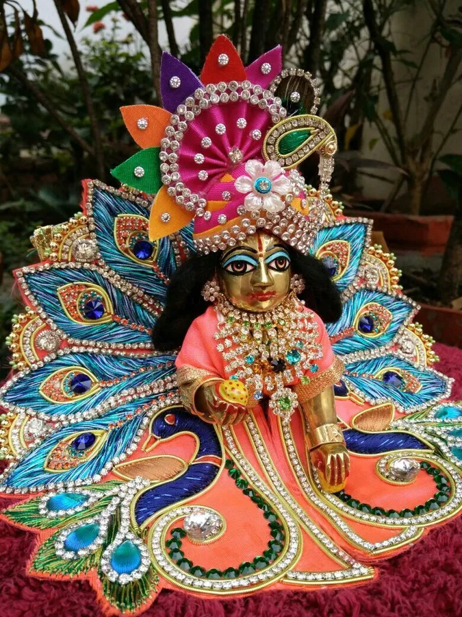 statue-laddu-gopal-in-orange-and-blue-z0ob6iavwhmvwa0h